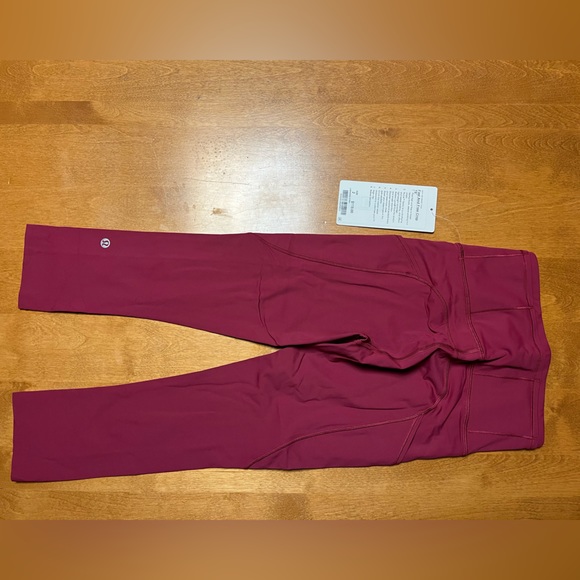 Lululemon Fast and Free cropped leggings 19” NWT - Picture 2 of 2